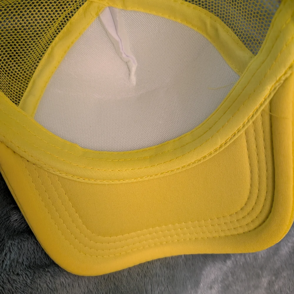 💐Yellow and White Trucker Hat with Patch - Picture 4 of 4